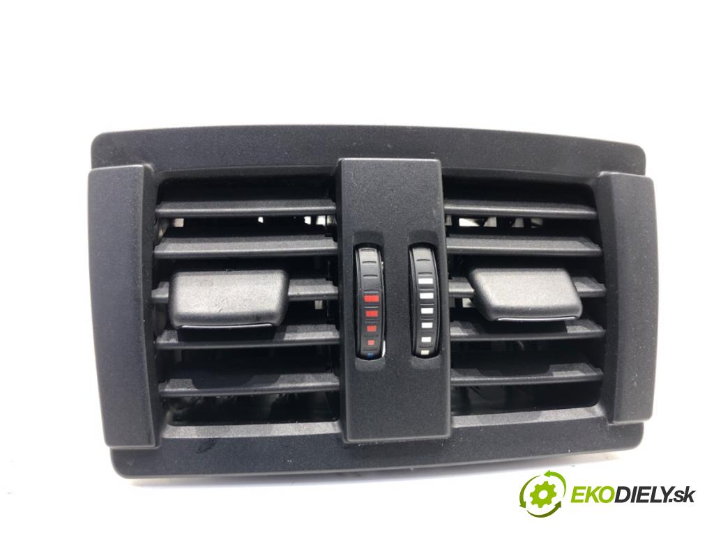 BMW F30 sedan 2012 120 kW 320 d 1995 Mriežky kúrenia zad 9207330