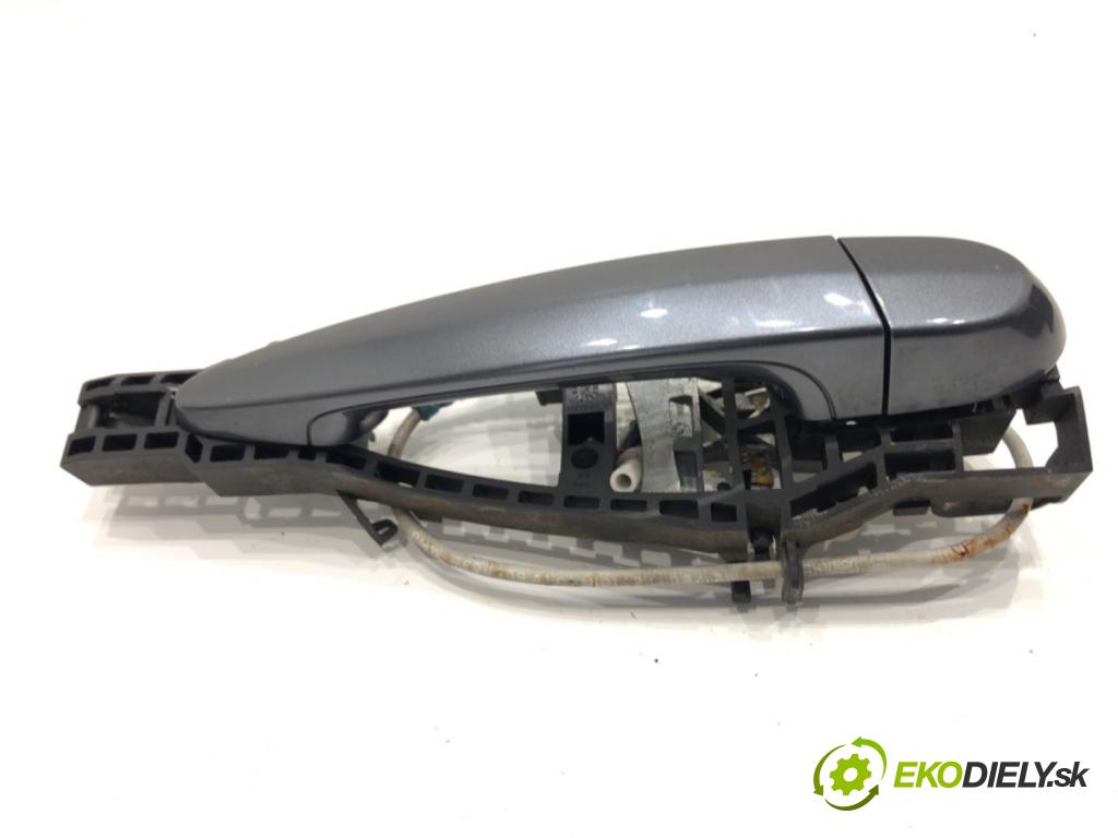 BMW F30 sedan 2012 120 kW 320 d 1995 Kľučka vonkajšia pravy predný 