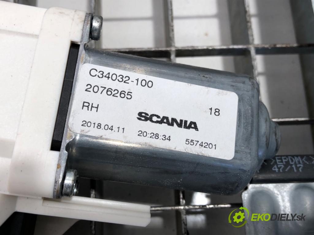SCANIA L,P,G,R,S - series Ciągnik siodłowy 2018 331 kW S450 331 kW [450 KM] olej napędowy 2016 - 2022 12742 mechanismus okna pravý přední část