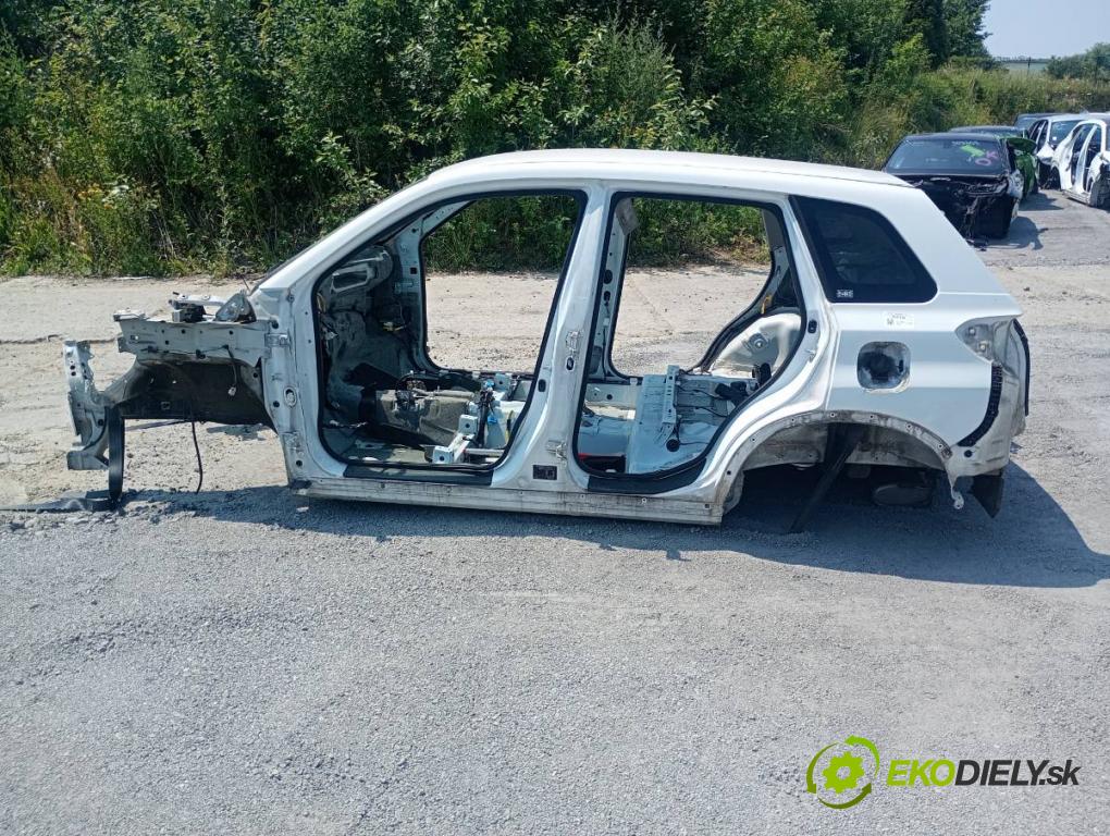 SUZUKI VITARA SUV 2016 88 kW 1.6 (APK 416) 1586 karoséria ČTVRŤÁK: Blatník prah strecha PODŁUŻNICA 