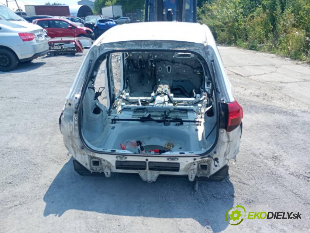 SUZUKI VITARA SUV 2016 88 kW 1.6 (APK 416) 1586 karoséria ČTVRŤÁK: Blatník prah strecha PODŁUŻNICA