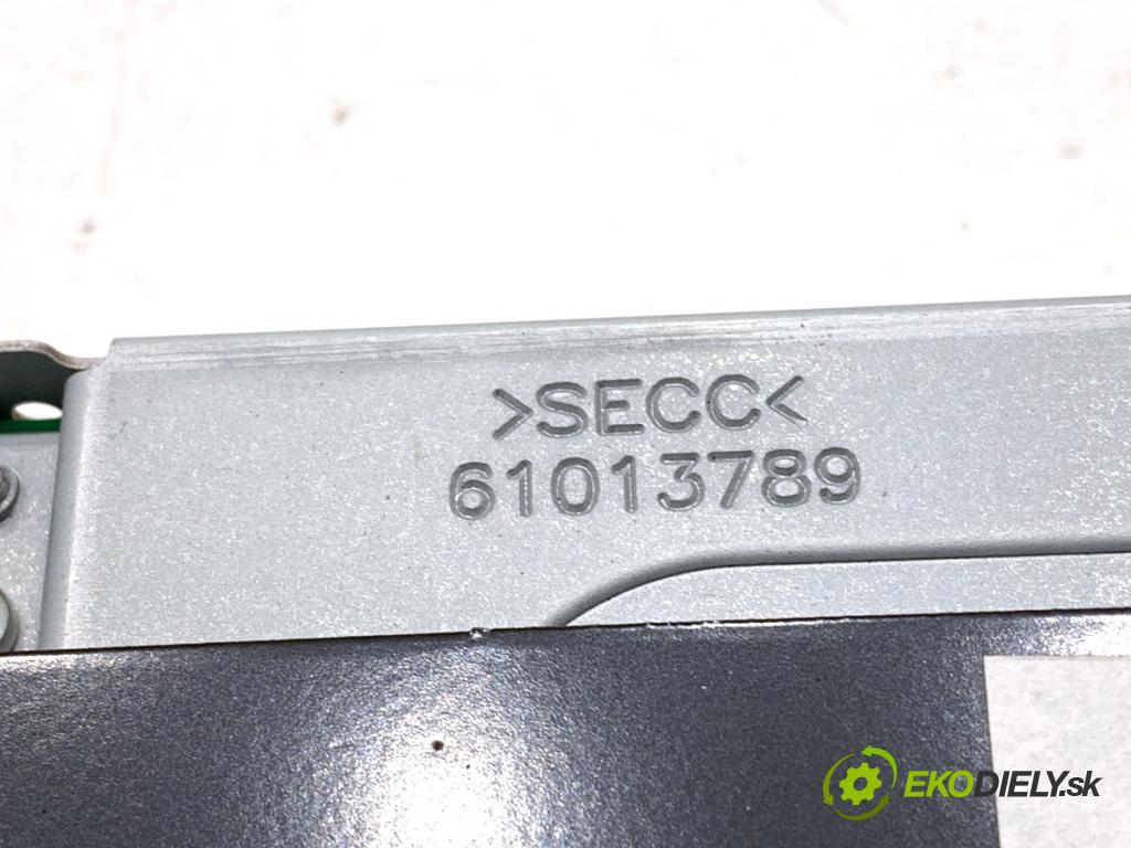 HYUNDAI ix35 SUV 2011 120 kW 2.0 1998 Zosilňovač AMP-400LME (Zosilňovač)