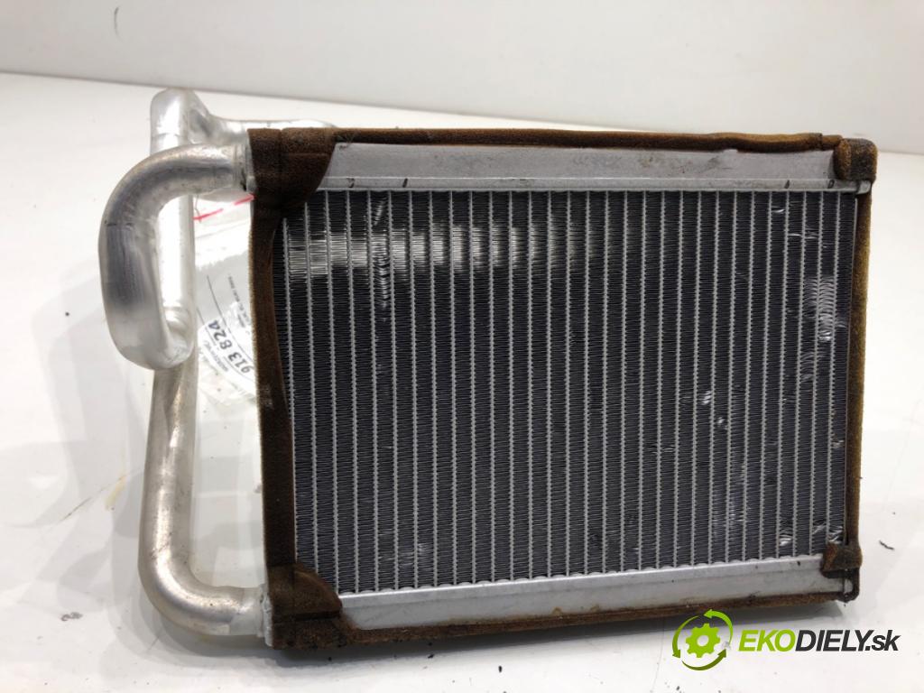 HYUNDAI ix35 SUV 2011 120 kW 2.0 1998 Výhrevné teleso, radiátor kúrenia  (Radiátor kúrenia)