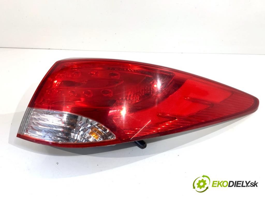 HYUNDAI ix35 SUV 2011 120 kW 2.0 1998 Svetlo pravy zad 92402-2Y0