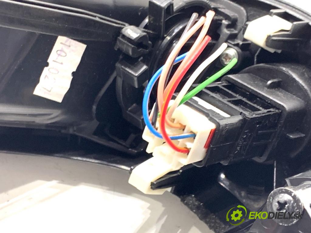 HYUNDAI ix35 SUV 2011 120 kW 2.0 1998 Mriežky kúrenia pravy predný 97420-2S000 97490-2S000