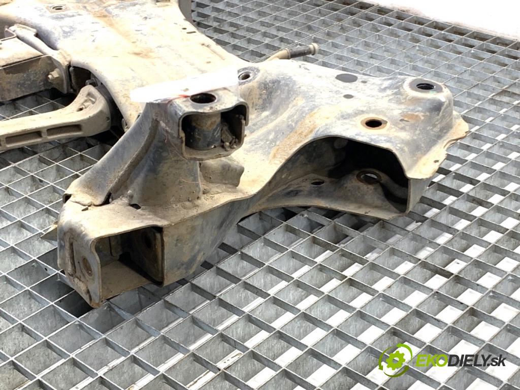 HYUNDAI ix35 SUV 2012 99 kW 1.6 1591 Výstuha pod Motor 62401-2Y200 (Výstuha predná)
