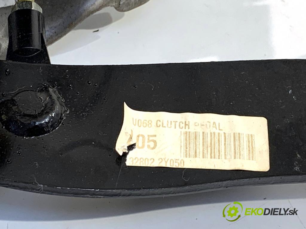 HYUNDAI ix35 SUV 2012 99 kW 1.6 1591 PEDÁL: manuálne (Potenciometer plynového pedálu)