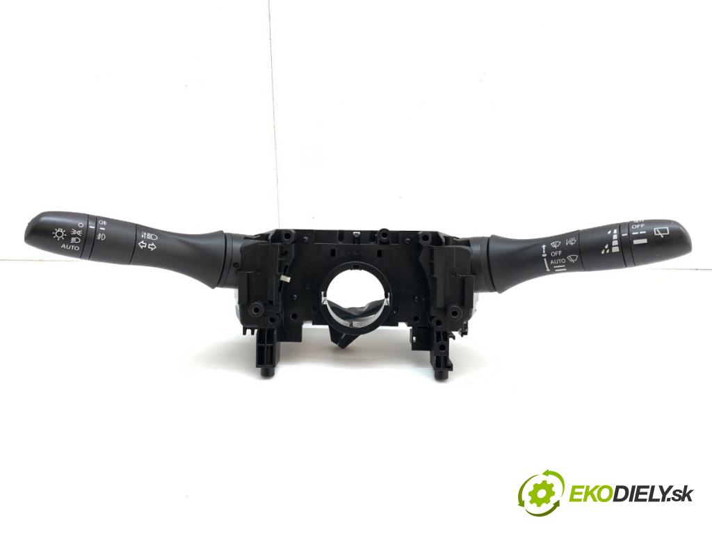 NISSAN QASHQAI J11 SUV 2015 120 kW 1.6 DIG-T 1618 přepínač kombinovaný  (Páčky pod volantem)