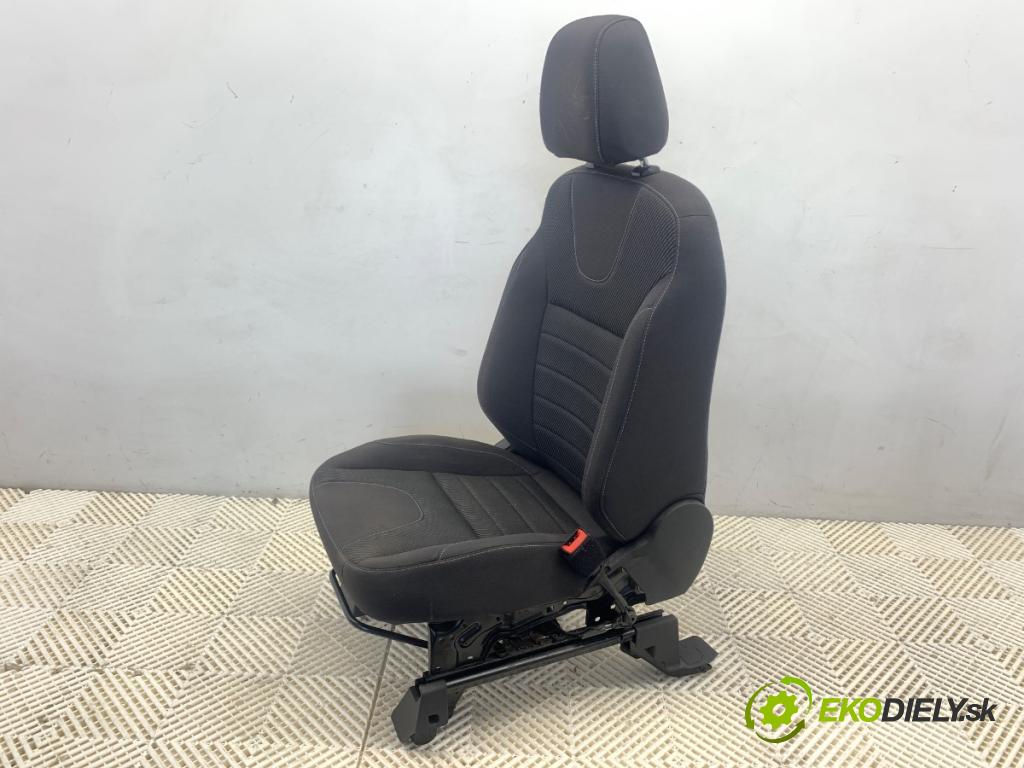 FORD KUGA II SUV 2014 110 kW 1.6 EcoBoost 1596 Sedadlo pravy predný