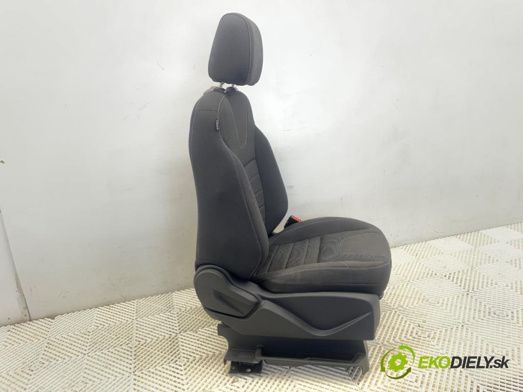 FORD KUGA II SUV 2014 110 kW 1.6 EcoBoost 1596 Sedadlo pravy predný