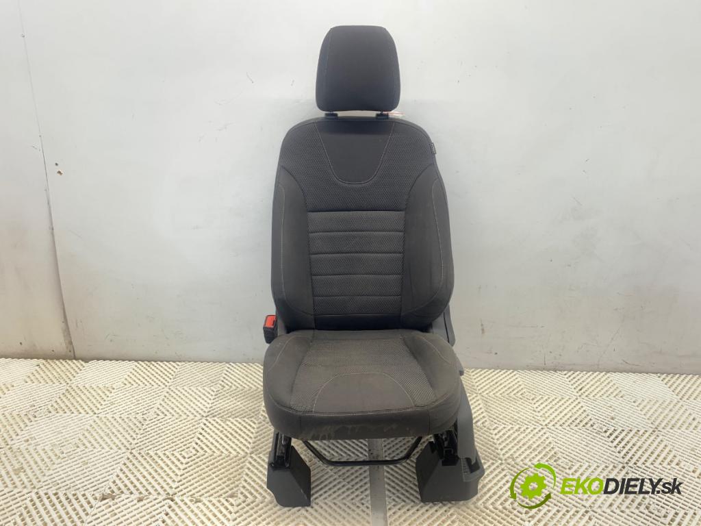 FORD KUGA II SUV 2014 110 kW 1.6 EcoBoost 1596 Sedadlo ľavy predný 