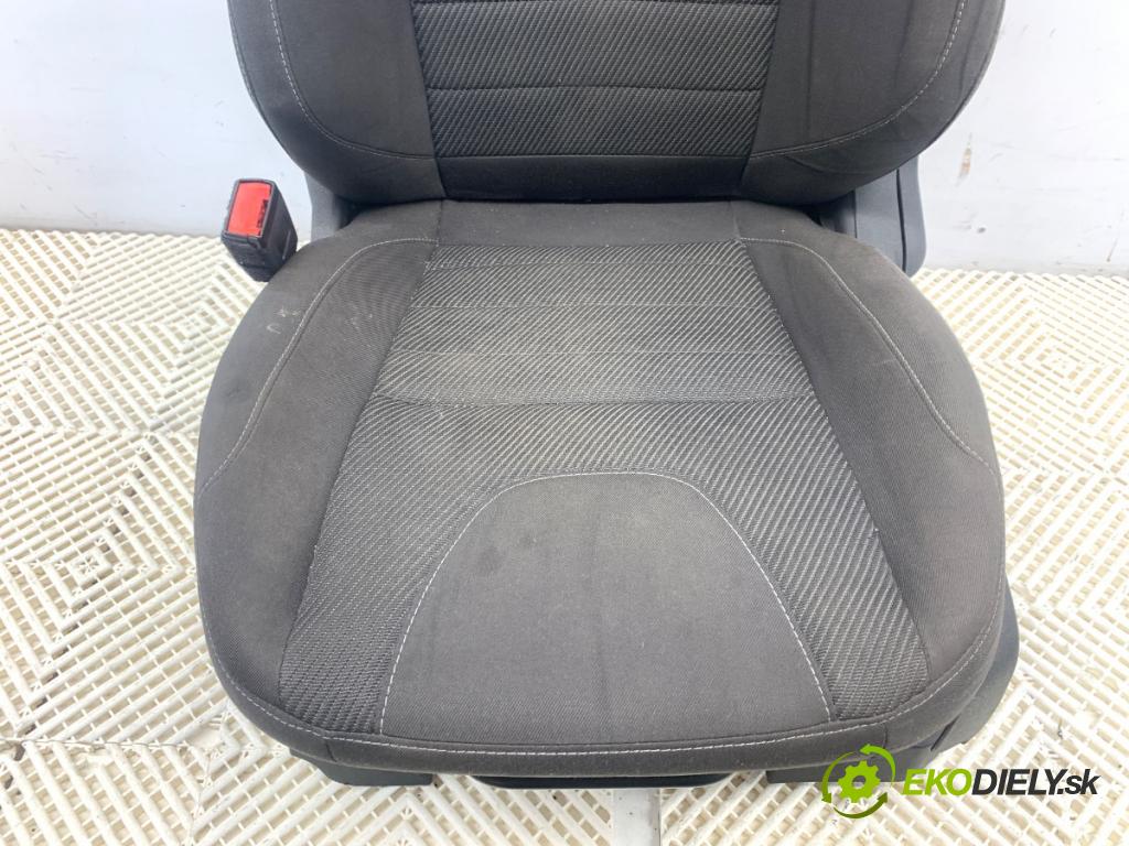 FORD KUGA II SUV 2014 110 kW 1.6 EcoBoost 1596 Sedadlo ľavy predný