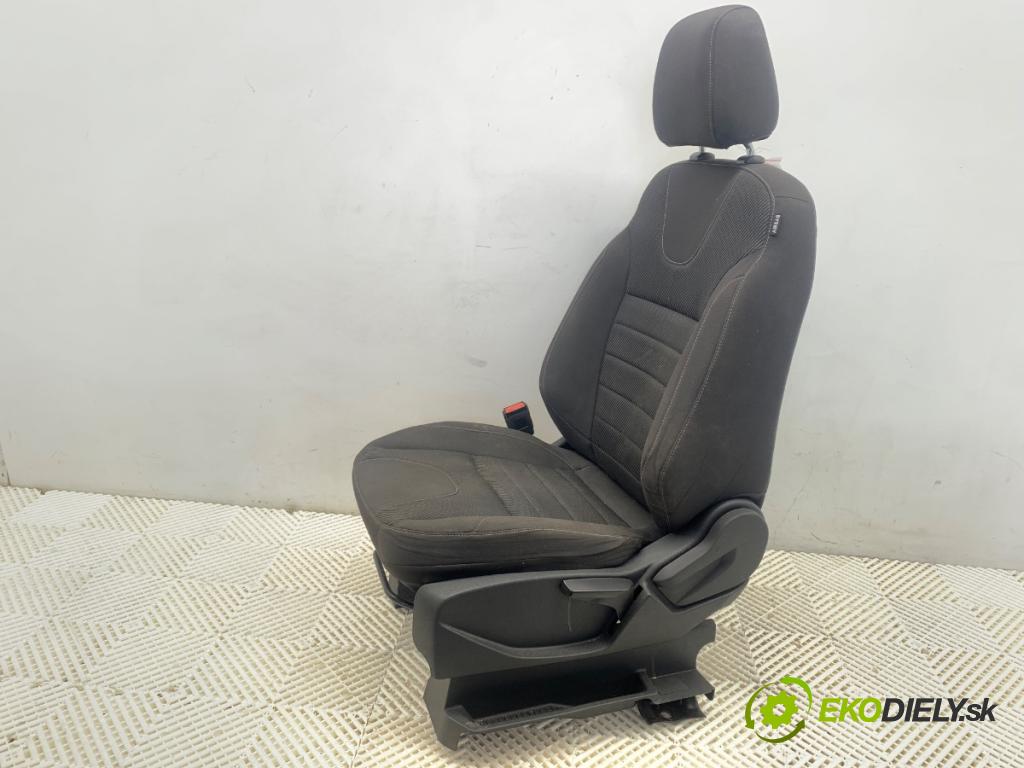 FORD KUGA II SUV 2014 110 kW 1.6 EcoBoost 1596 Sedadlo ľavy predný