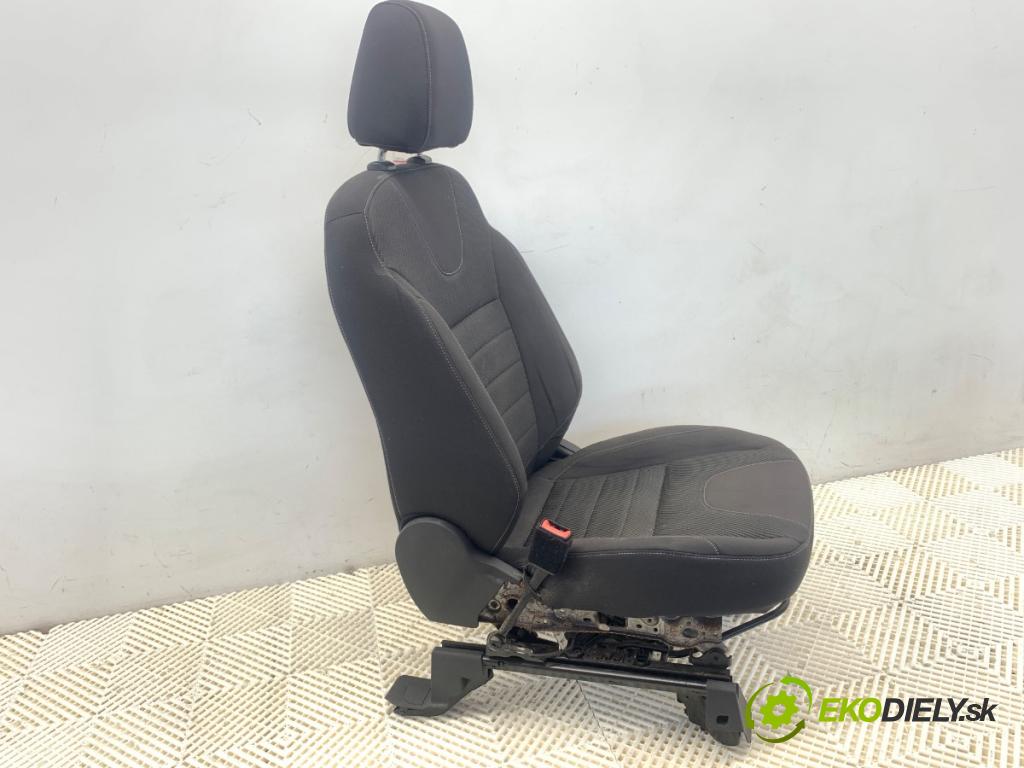 FORD KUGA II SUV 2014 110 kW 1.6 EcoBoost 1596 Sedadlo ľavy predný