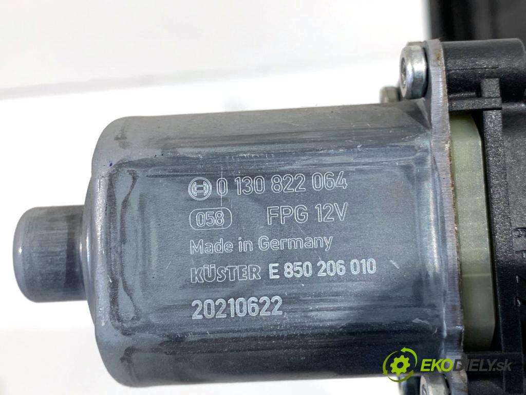 SKODA FABIA III Kombi 2019 55 kW 1.0 999 mechanismus okna levý přední část 2Q2959405C
