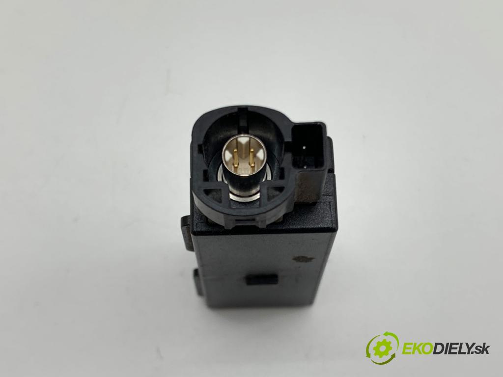 SKODA FABIA III Kombi 2019 55 kW 1.0 999 HNÍZDO: USB 5Q0035726M