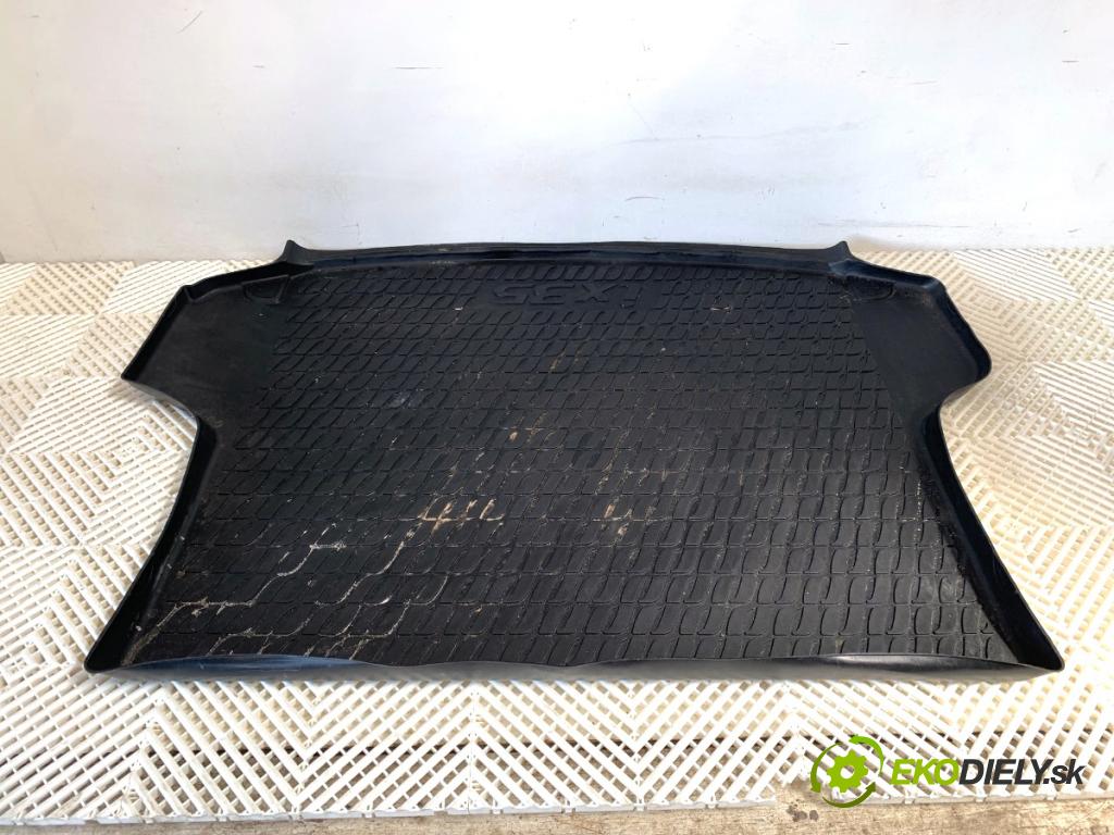 HYUNDAI ix35 SUV 2012 99 kW 1.6 1591 KRYTINA: kufra gumená