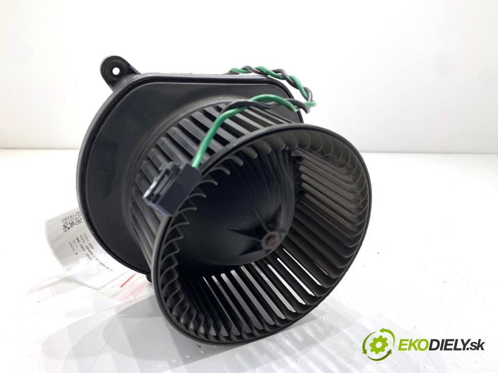 JEEP GRAND CHEROKEE WK samochód terenowy zamknięty 2006 148 kW 3.7 V6 4x4 3700 ventilátor kúrenia 929447P