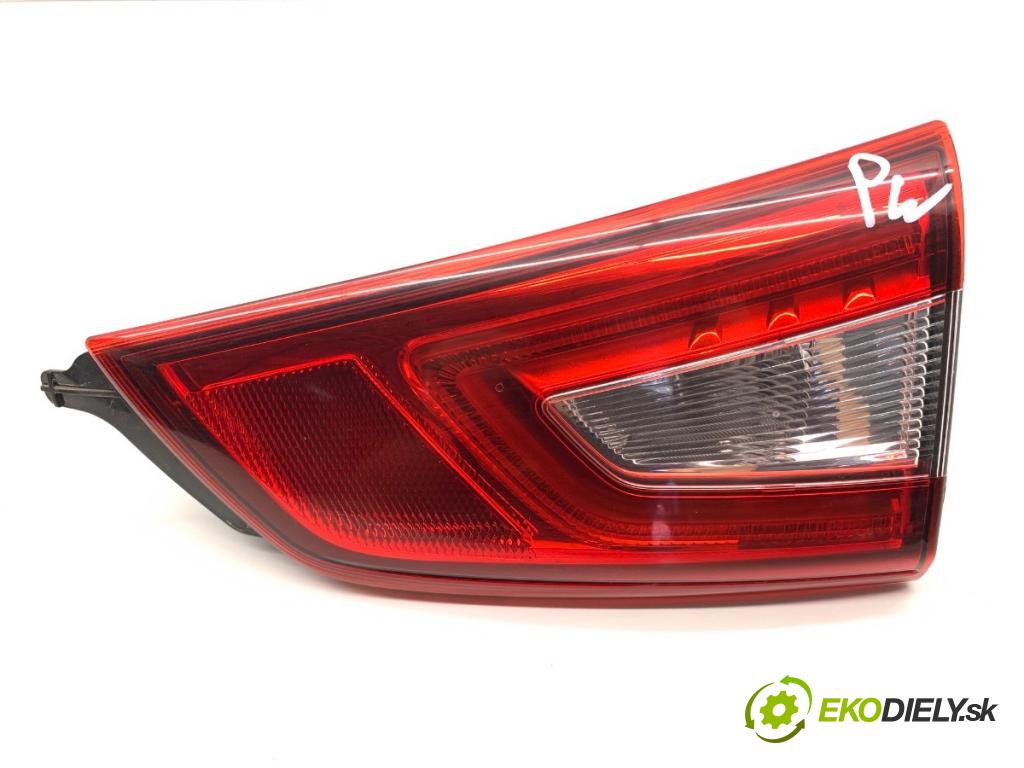 NISSAN QASHQAI J11 SUV 2015 120 kW 1.6 DIG-T 1618 Svetlo pravy zad vnútorná 265504EA5C