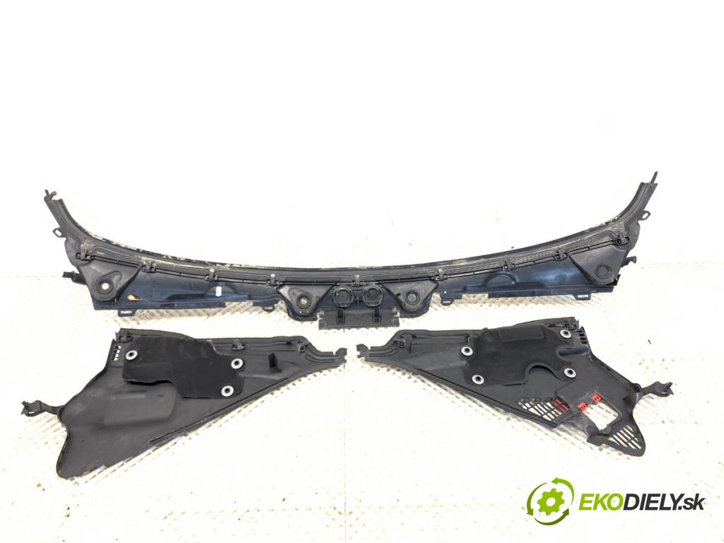 BMW F30 sedan 2012 120 kW 320 d 1995 Torpédo, plast pod čelné okno 74850610 (Torpédo (plast pod čelným sklom))