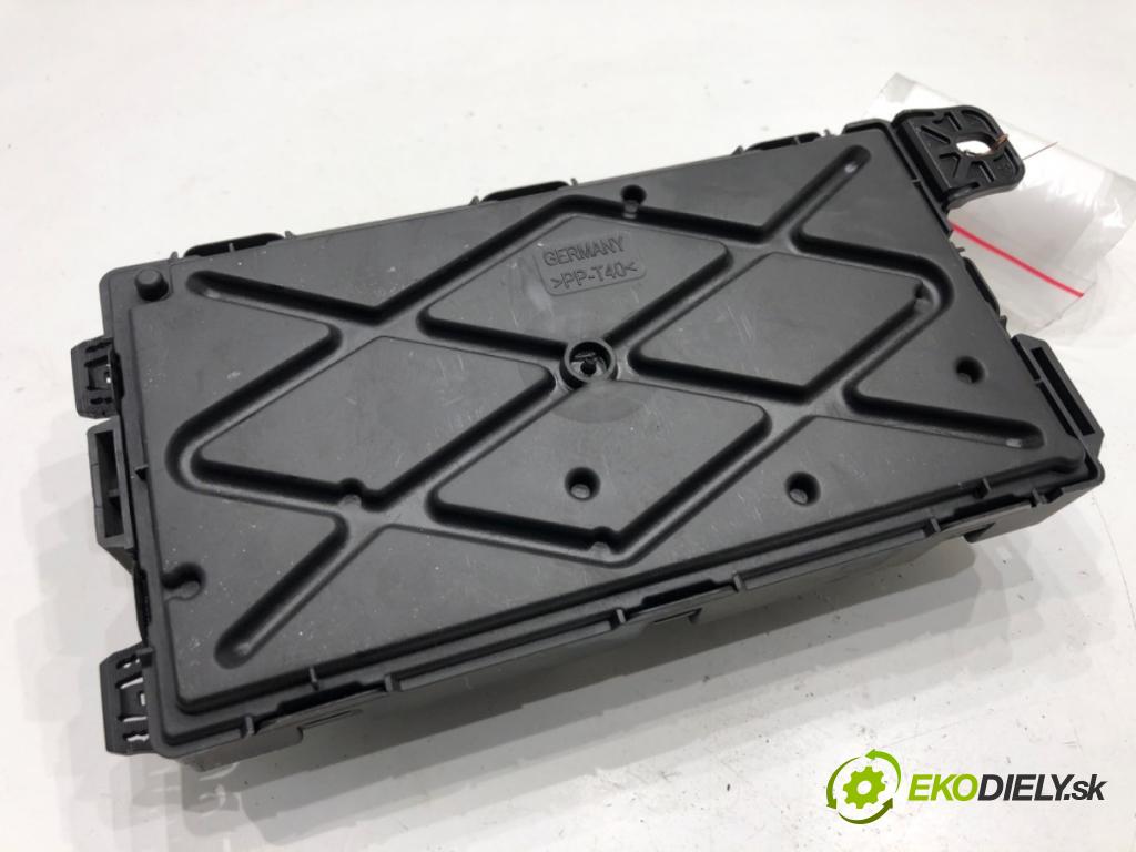 BMW F30 sedan 2012 120 kW 320 d 1995 Modul komfortu 9279823 (Modul komfortu)