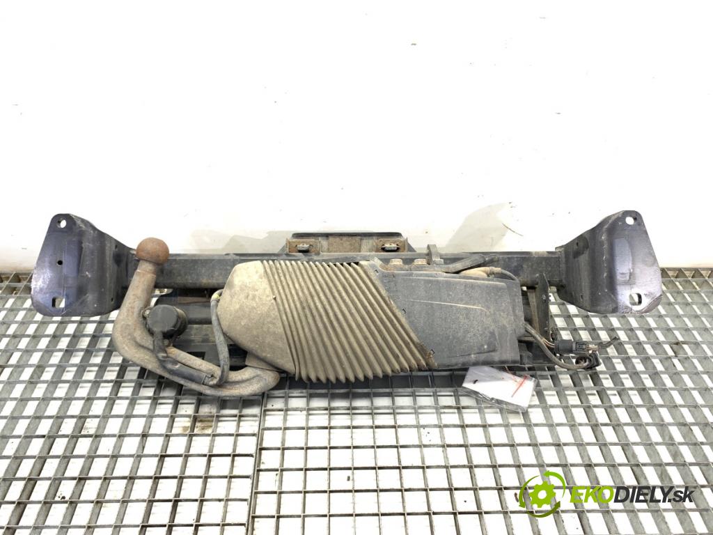 BMW F30 sedan 2012 120 kW 320 d 1995 Hák ťažné zariadenie 303324600002 (Ťažné zariadenie)