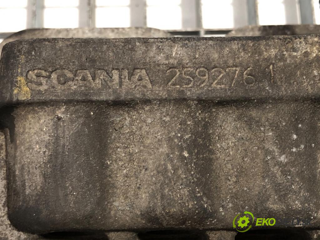 SCANIA L,P,G,R,S - series Ciągnik siodłowy 2018 331 kW S450 331 kW [450 KM] olej napędowy 2016 - 2022 12742 AirBag prevodovky 2592761 (Držiak prevodovky)