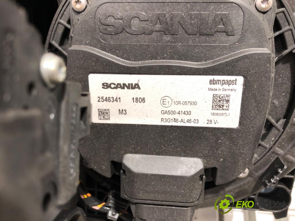 SCANIA L,P,G,R,S - series Ciągnik siodłowy 2018 331 kW S450 331 kW [450 KM] olej napędowy 2016 - 2022 12742 Výhrevné teleso, radiátor kúrenia KOMBAJN