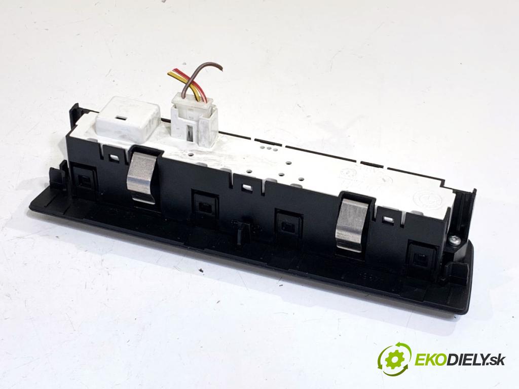 BMW F30 sedan 2012 120 kW 320 d 1995 Panel Prepínač 9232638