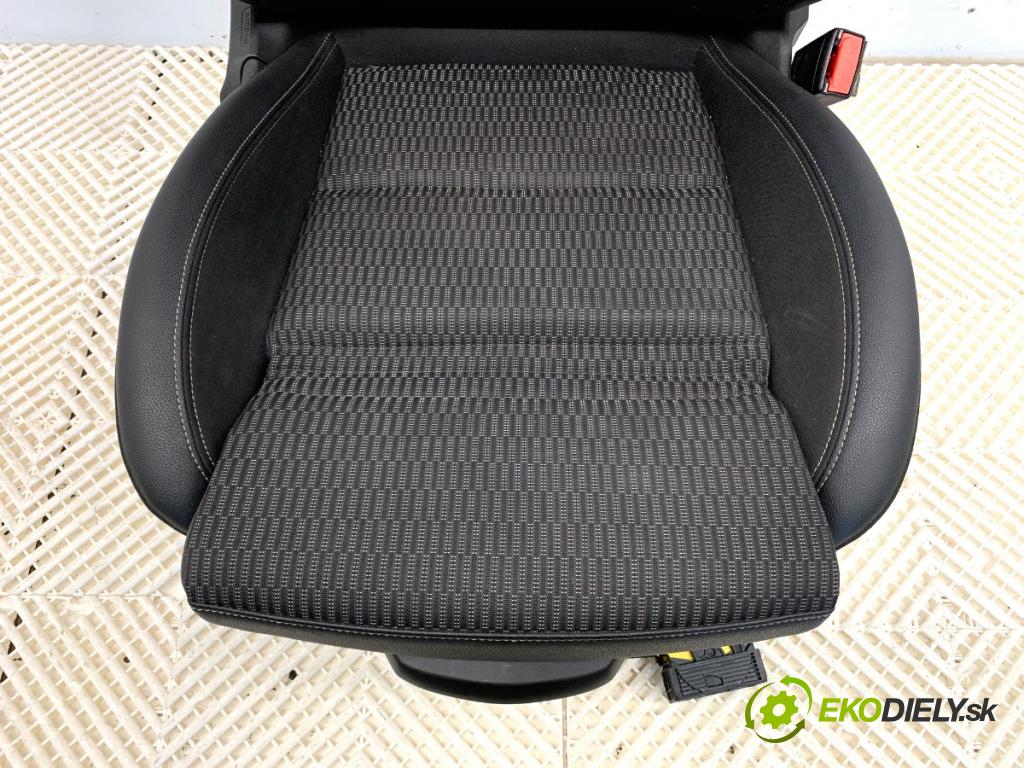 OPEL INSIGNIA B Kombi 2021 128 kW 2.0 CDTi (35) 1995 Sedadlo pravy predný