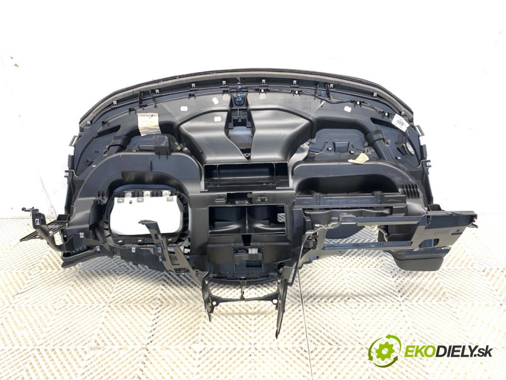 FORD KUGA II SUV 2014 110 kW 1.6 EcoBoost 1596 Palubná doska  (Palubná doska)