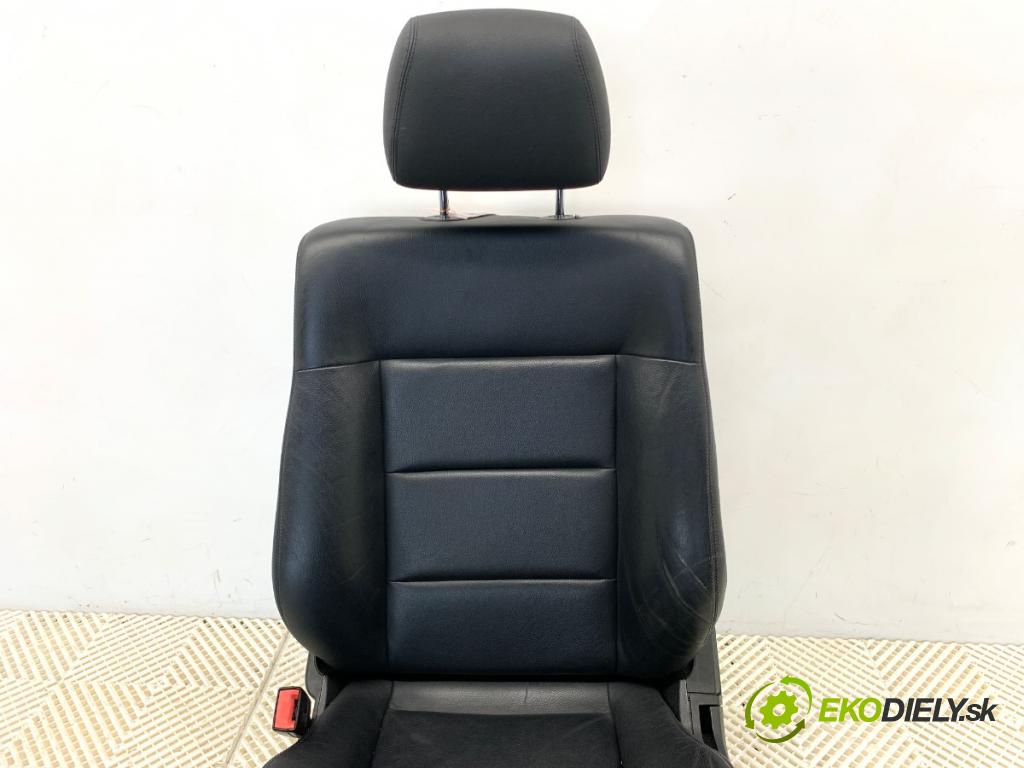 MERCEDES-BENZ W212 sedan 2010 150 kW E 300 CDI (212.020) 2987 sedadlo levý přední část