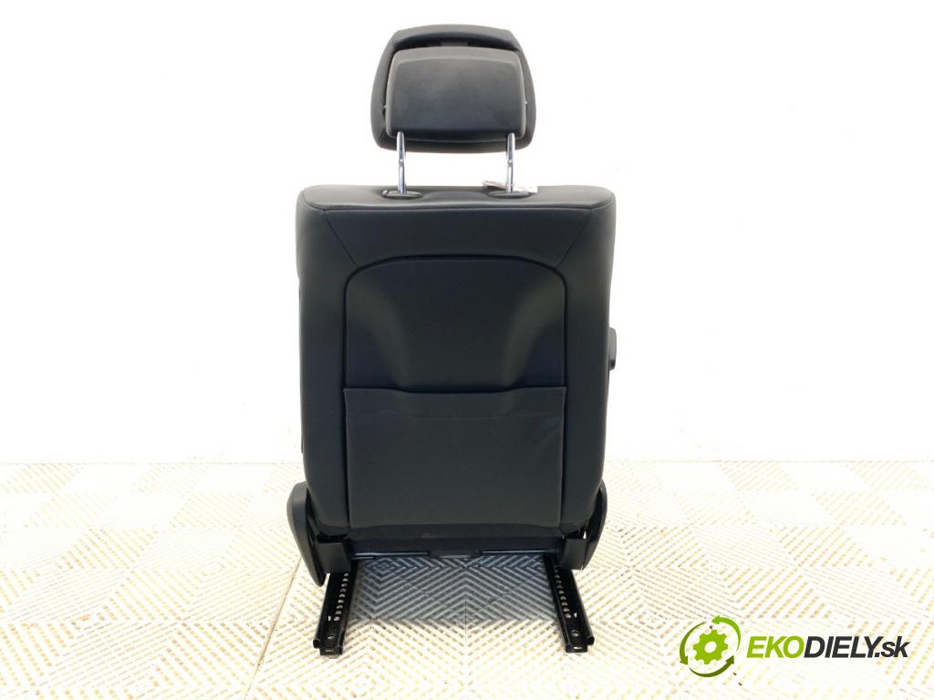 MERCEDES-BENZ W212 sedan 2010 150 kW E 300 CDI (212.020) 2987 sedadlo levý přední část