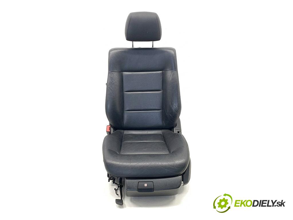 MERCEDES-BENZ W212 sedan 2010 150 kW E 300 CDI (212.020) 2987 sedadlo levý přední část