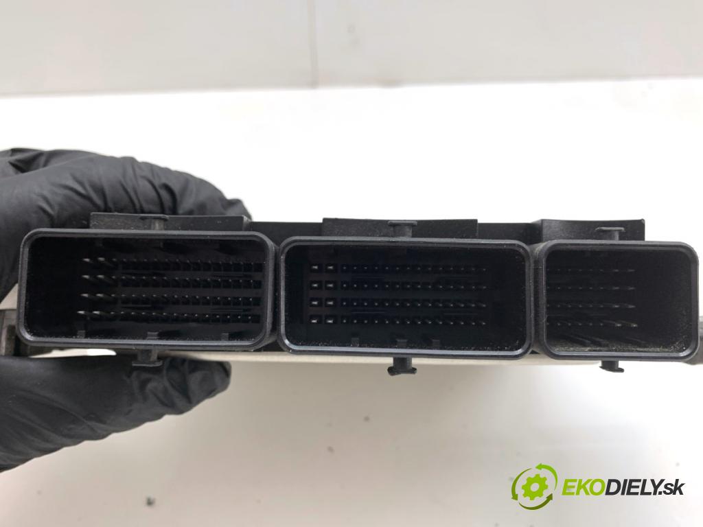 RENAULT ESPACE V nadwozie wielkoprzestrzenne (MPV) 2017 118 kW 1.6 dCi 160 1598 řídící jednotka motora 237106230R (Řídicí jednotka)