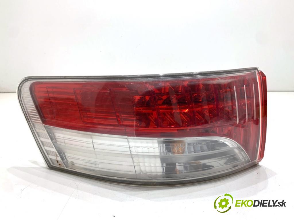 TOYOTA AVENSIS T27 Kombi 2009 93 kW 2.0 D-4D (ADT270_) 1998 světlo levý zadní část 