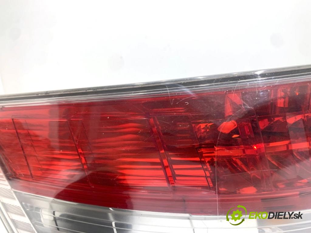 TOYOTA AVENSIS T27 Kombi 2009 93 kW 2.0 D-4D (ADT270_) 1998 Svetlo ľavy zad