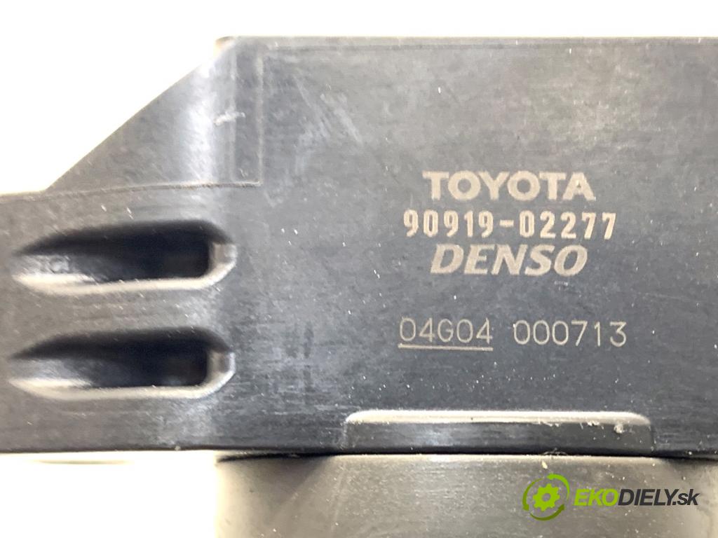 TOYOTA YARIS IV SUV 2022 68 kW 1.5 Hybrid (MXPJ10) 1490 cívka zapalovací 90919-02277 (Zážehová cívka)