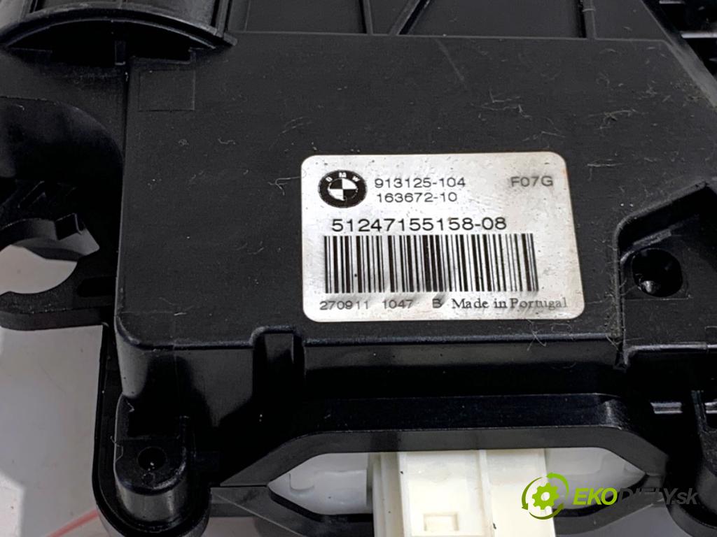 BMW F07 liftback 2011 220 kW 535 d xDrive 2993 doťah dverí zad 7155158