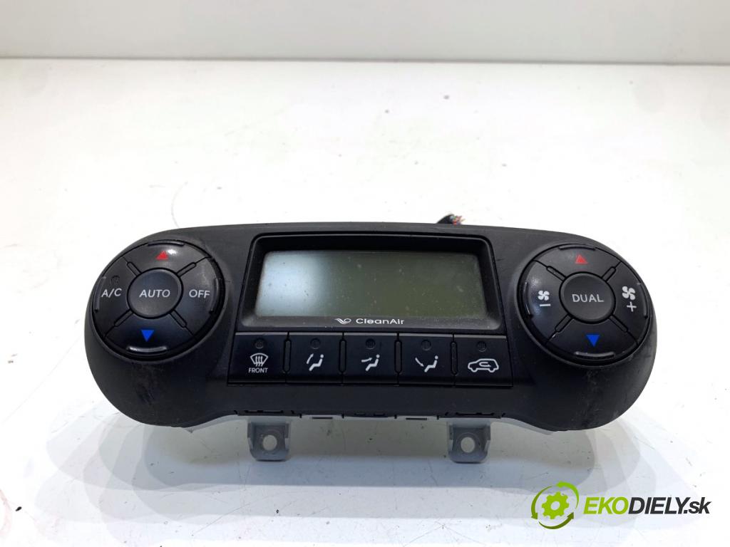 HYUNDAI ix35 SUV 2012 99 kW 1.6 1591 Panel ovládania kúrenia 97250-2Y301 (Prepínacie páčky pod volantom)
