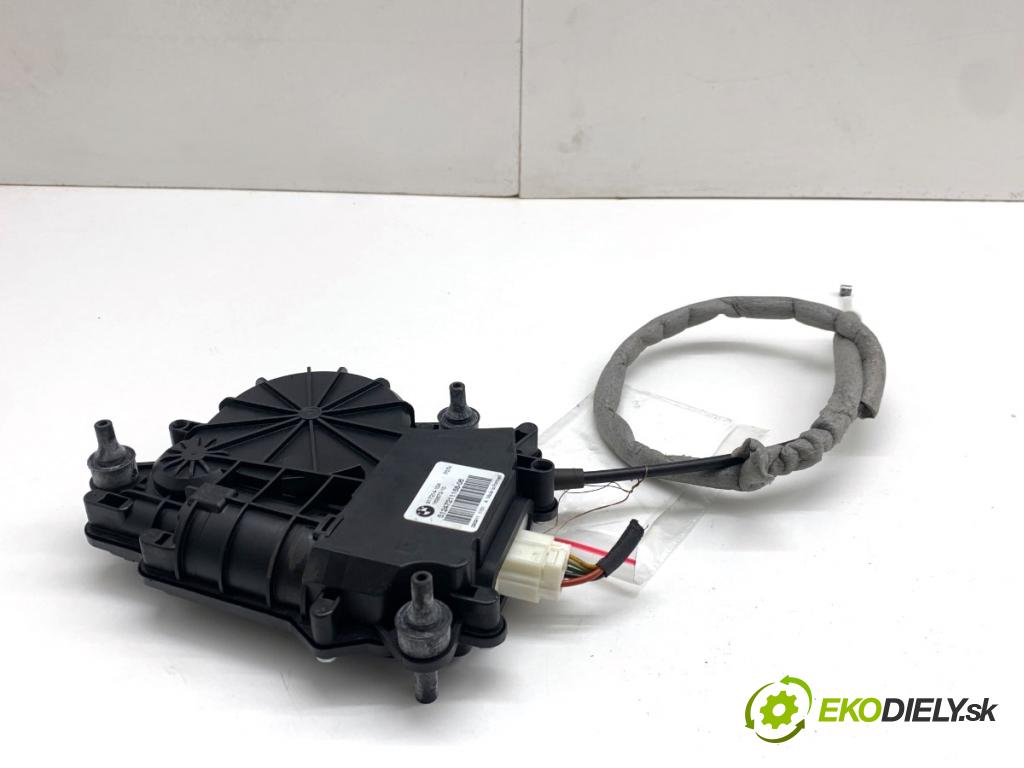BMW F07 liftback 2011 220 kW 535 d xDrive 2993 doťah dverí zad 7211168