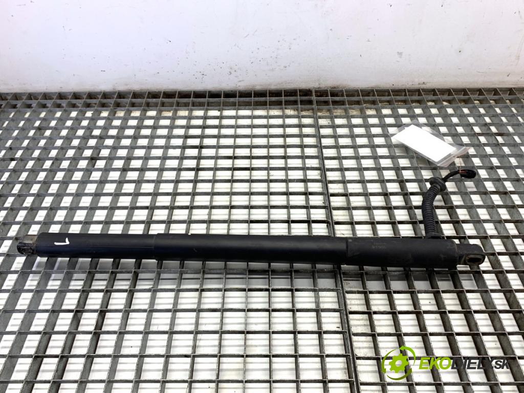 BMW F07 liftback 2011 220 kW 535 d xDrive 2993 Tlmič dverí kufra ľavy 7200543