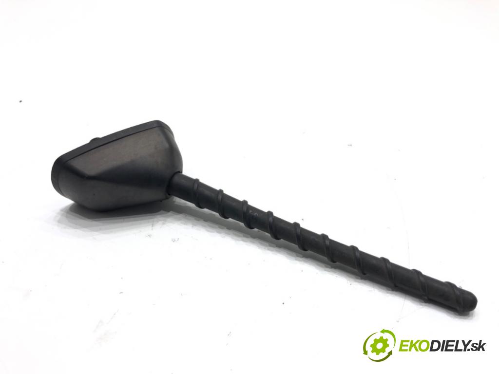 HYUNDAI ix35 SUV 2012 99 kW 1.6 1591 ANTENA V3-05228EK