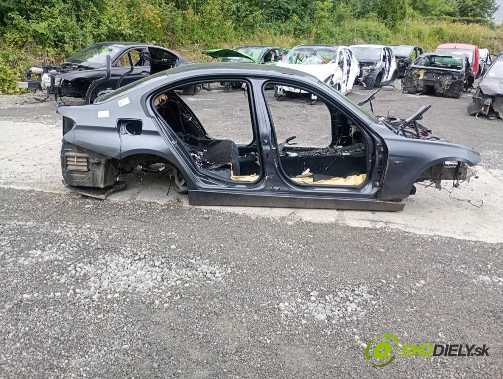BMW F30 sedan 2012 120 kW 320 d 1995 KAROSERIA ČTVRŤÁK blatník práh střecha PODŁUŻNICA 