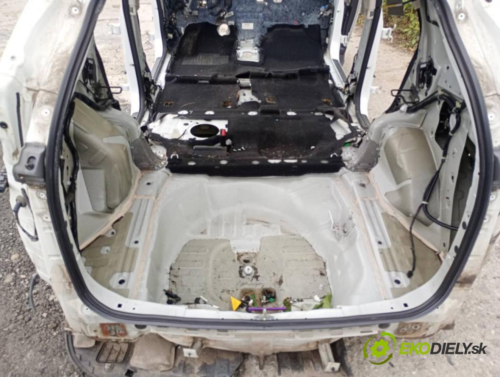 HONDA CR-V IV SUV 2014 114 kW 2.0 AWD (RE5, RM2) 1997 karoséria ČTVRŤÁK: Blatník prah strecha PODŁUŻNICA