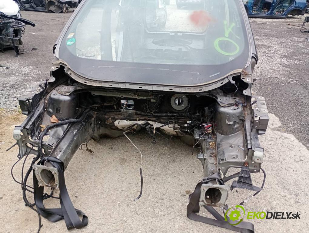 FORD KUGA II SUV 2014 110 kW 1.6 EcoBoost 1596 karoséria ČTVRŤÁK: Blatník prah strecha PODŁUŻNICA