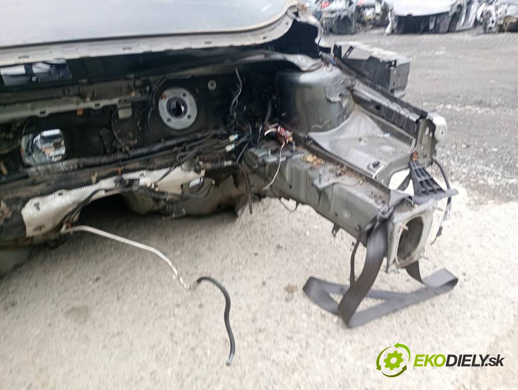 FORD KUGA II SUV 2014 110 kW 1.6 EcoBoost 1596 karoséria ČTVRŤÁK: Blatník prah strecha PODŁUŻNICA