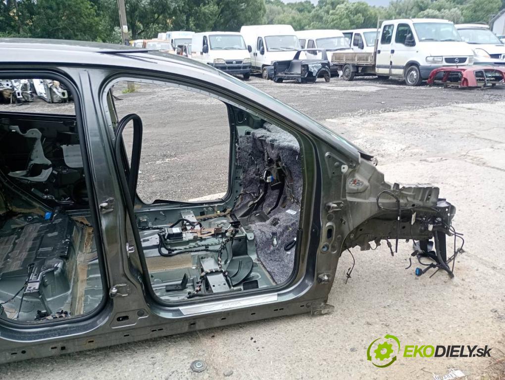 FORD KUGA II SUV 2014 110 kW 1.6 EcoBoost 1596 karoséria ČTVRŤÁK: Blatník prah strecha PODŁUŻNICA