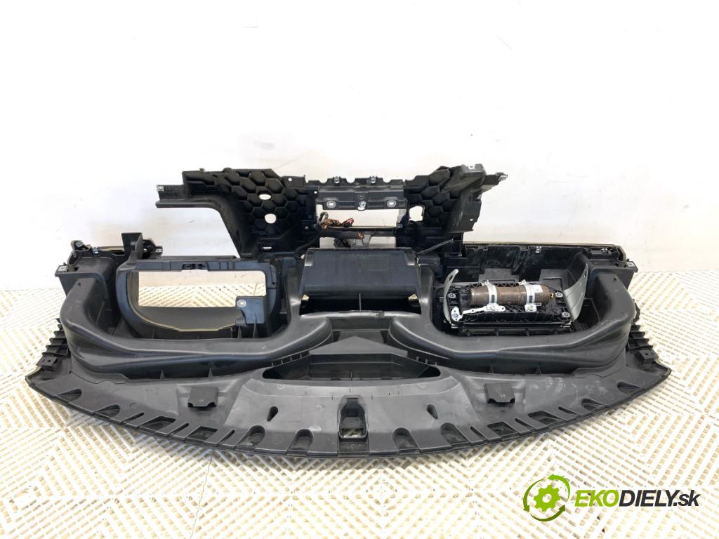 VW TIGUAN SUV 2009 103 kW 2.0 TDI 4motion 1968 Palubná doska VANKÚŠ: spolujazdca 5N1858295