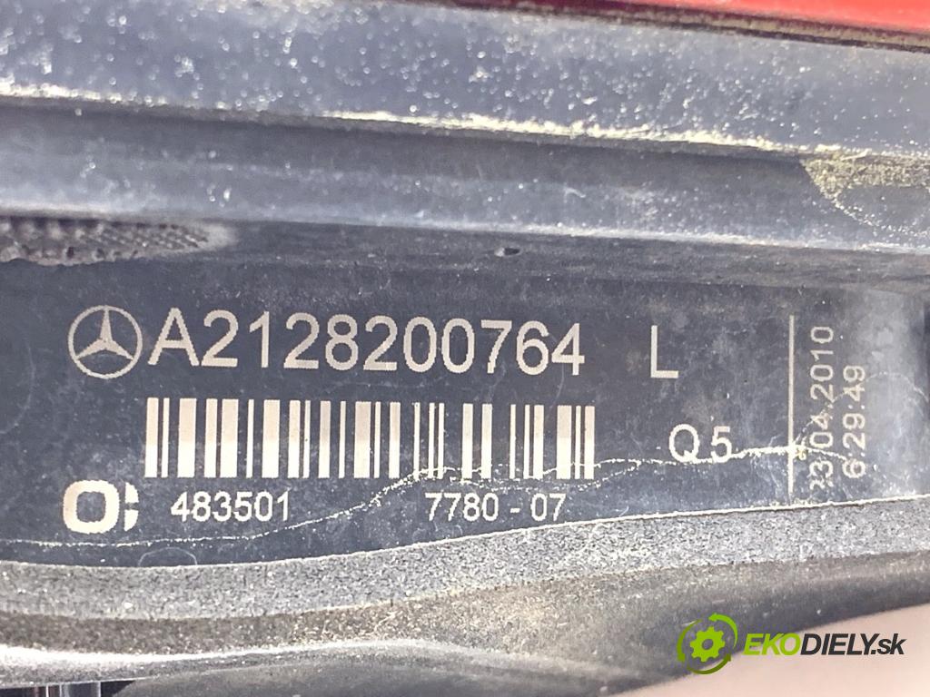 MERCEDES-BENZ W212 sedan 2010 150 kW E 300 CDI (212.020) 2987 Svetlo zad ľavá strana vnútorná A2128200764 (Kľučka dverí ostatné)